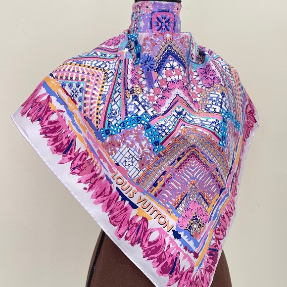 Louis Vuitton Scarf Monogram Flowers Paradise Barbie Pink Silk Wrap - Picture 3 of 13